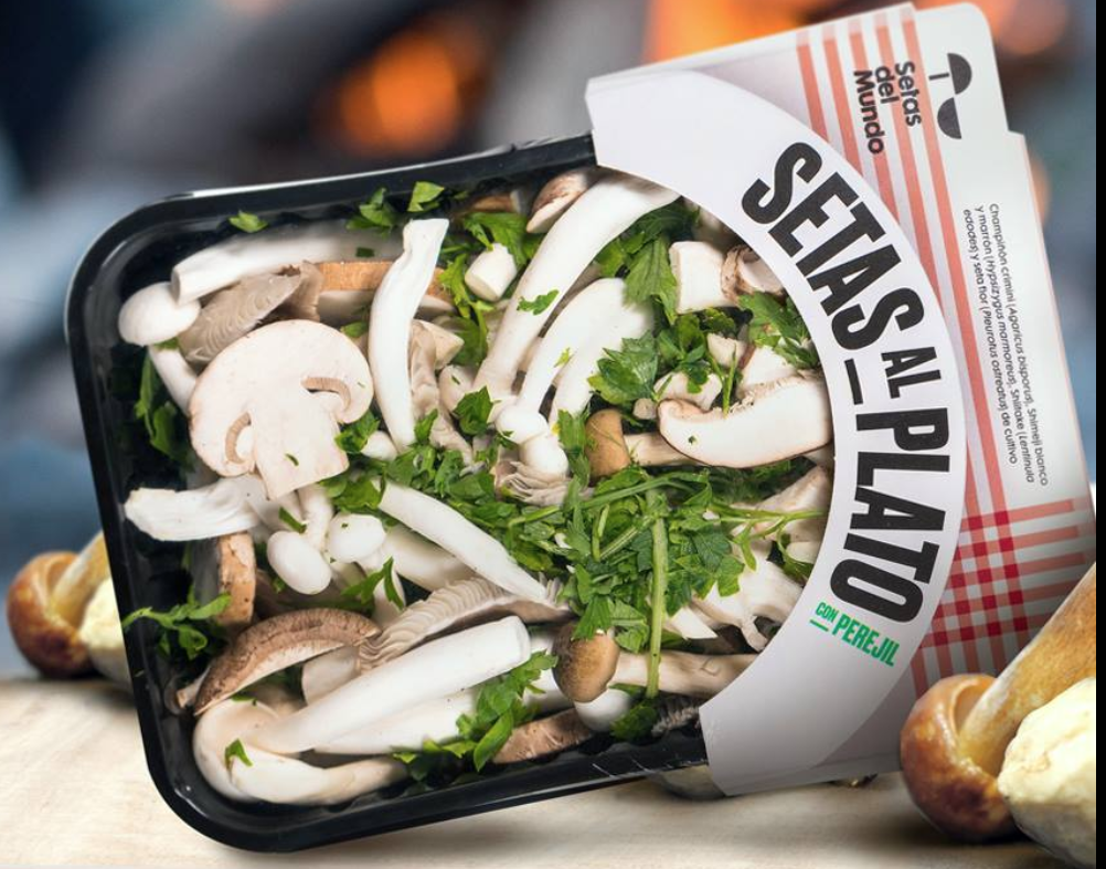 Setas al ajillo con jamón de york y 1 manzana tamaño puño.